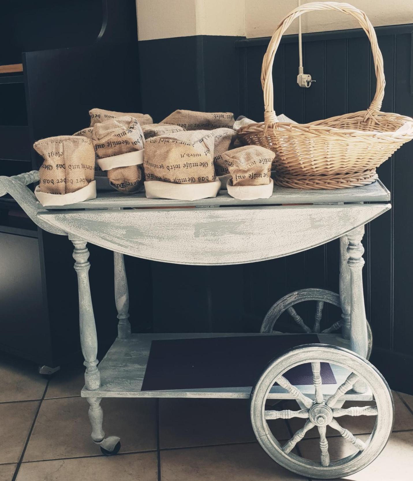 La Petite Maison Des Artistes Castelnau-Pégayrols エクステリア 写真